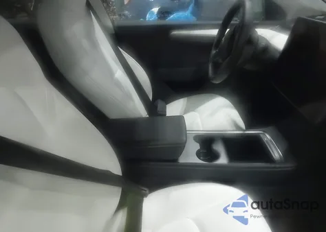 2025 Tesla Model Y Long Range Dual Motor All-Wheel Drive from USA, damaged, VIN 7SAYGAEE6SF265117